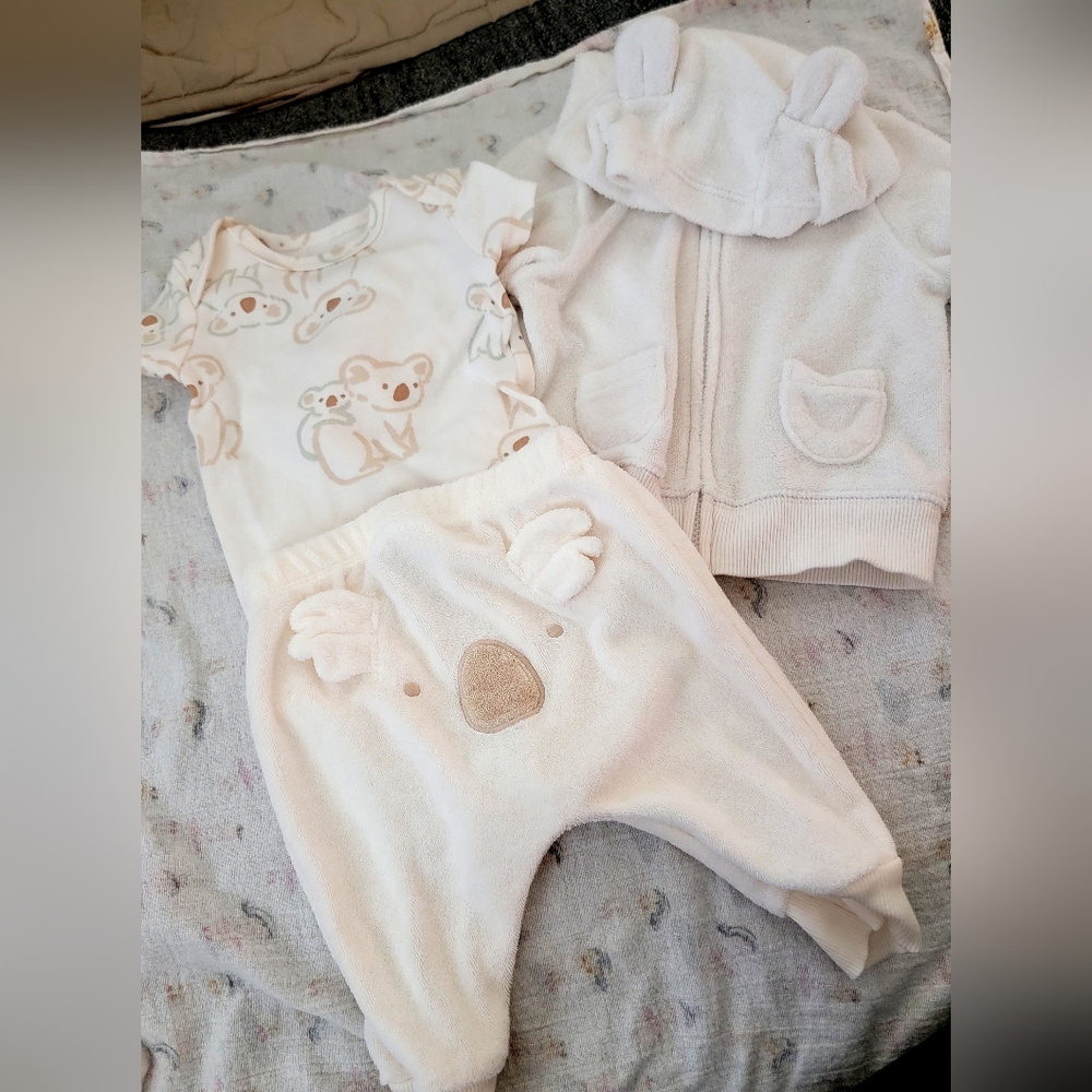 Baby clothes